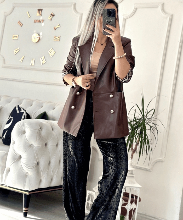 Leopar Astar Detaylı Cepli Deri Ceket