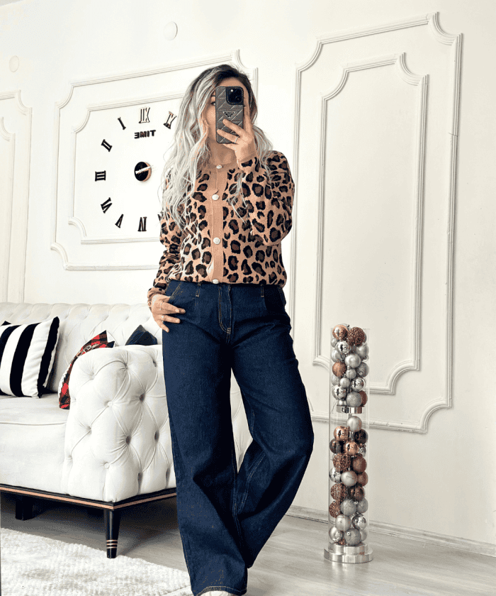 Alternative view of Leopar Desenli Hırka Standart Beden