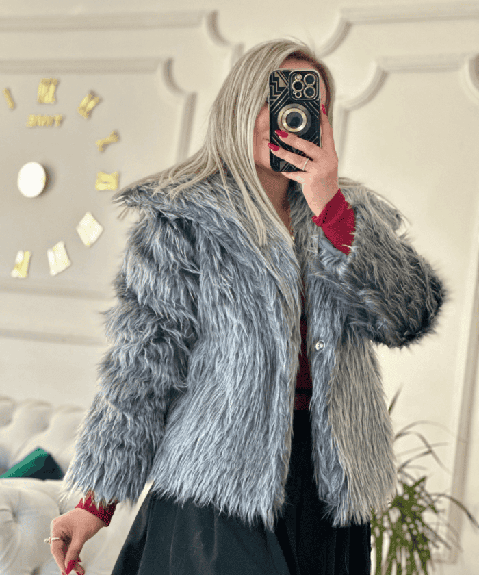 Alternative view of Astarlı Yakalı Peluş Kürk