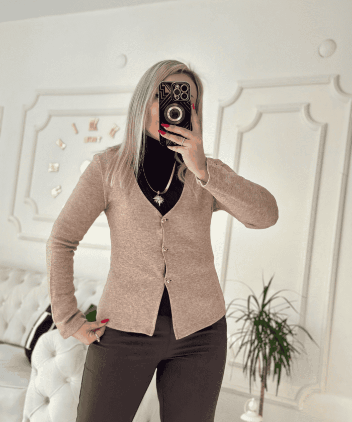 Gold Düğme Detaylı Slim Hırka