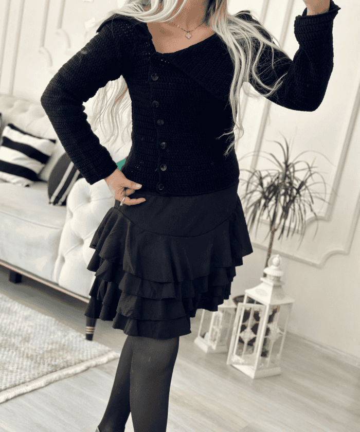 Alternative view of Asimetrik Düğmeli Triko Bluz Standart Beden