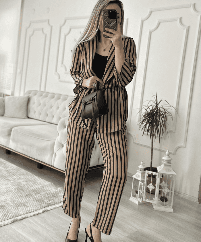 Alternative view of Elegant Bizim Çizgili İkili Takım