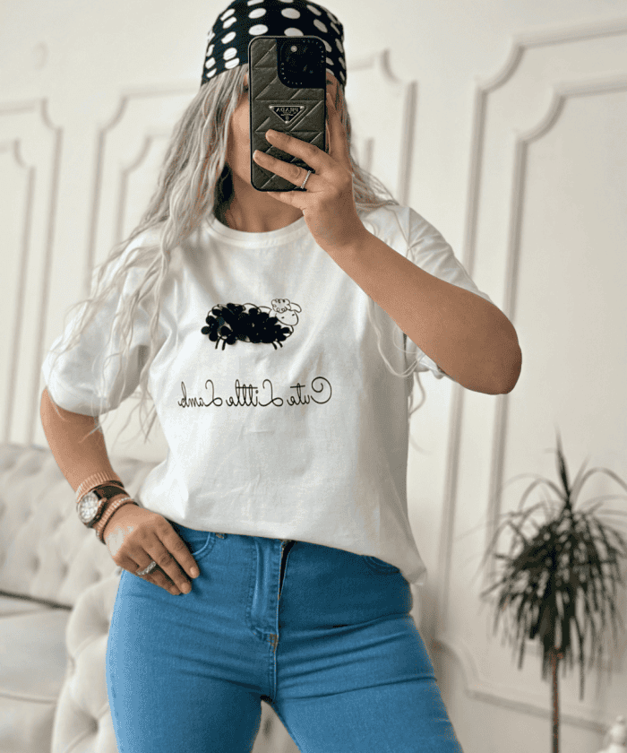 Alternative view of Kuzu Baskılı T-shirt