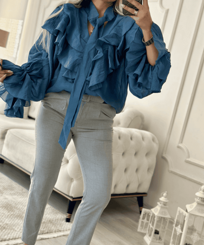 Alternative view of Bağlama Detaylı Fırfırlı Mavi Gömlek