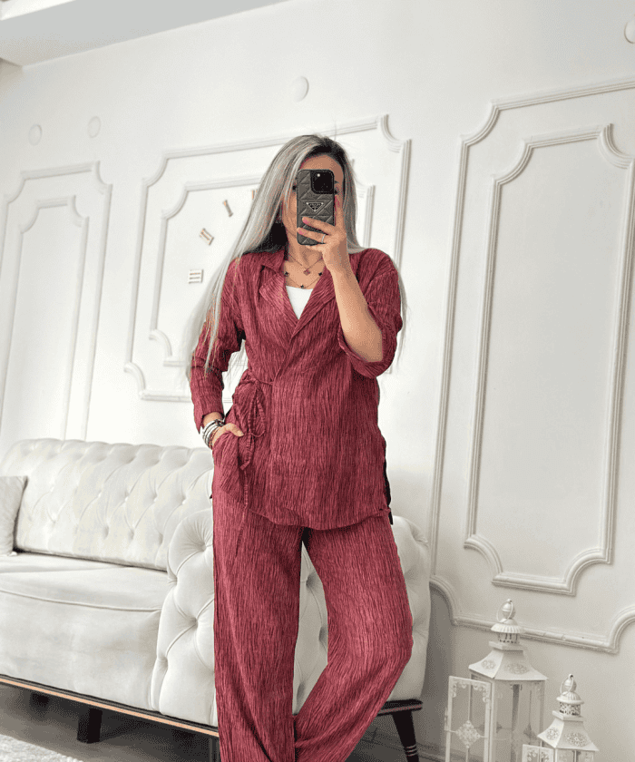 Alternative view of Bürümcük Kumaş Kruvaze İkili Takım