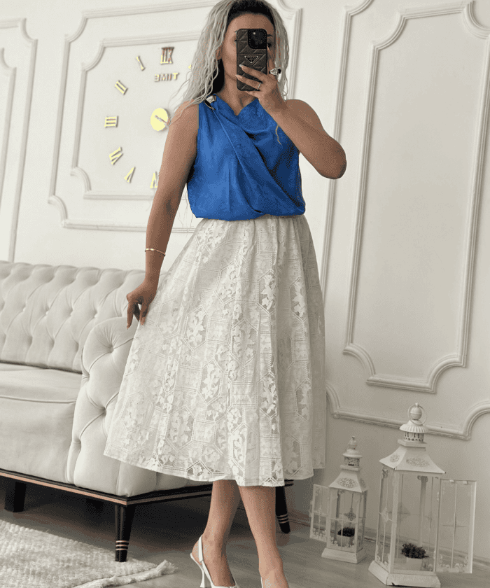 Alternative view of Omuz Toka Detaylı Bluz