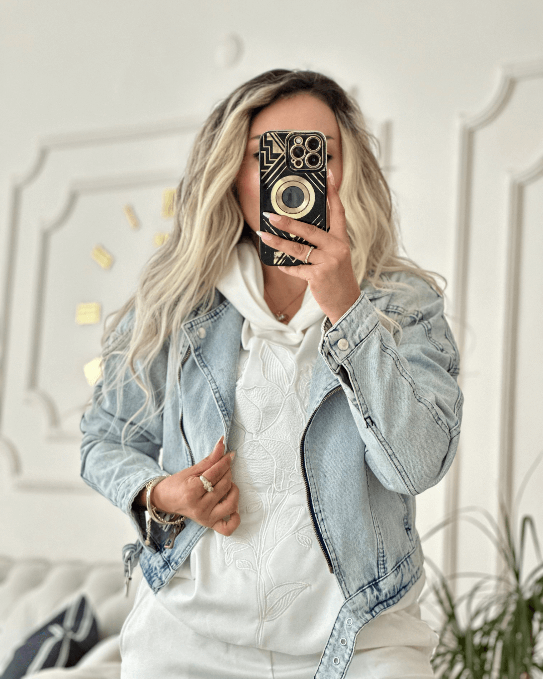 Kuşak Detaylı Trend Kısa Kot Mont