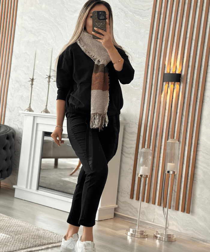 Alternative view of Kadın Kışlık Püsküllü Şal